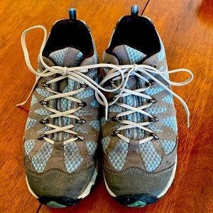 Women’s hiking shoe oboz size 9